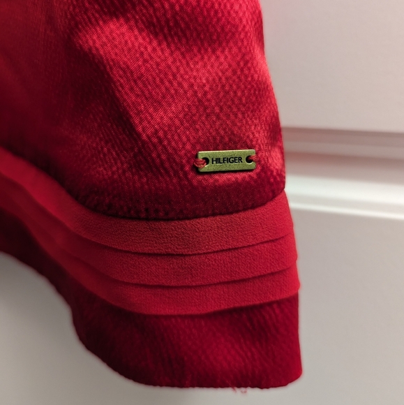 🎉3/$25🎉 Tommy Hilfiger Silk Camisole - Picture 4 of 9